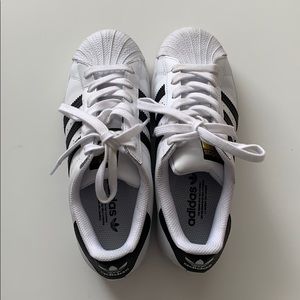 Women’s Adidas Superstars Size 6